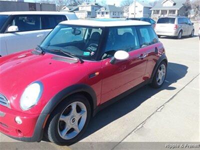 2006 MINI Cooper   - Photo 3 - Davenport, IA 52802