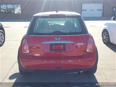 2006 MINI Cooper   - Photo 5 - Davenport, IA 52802