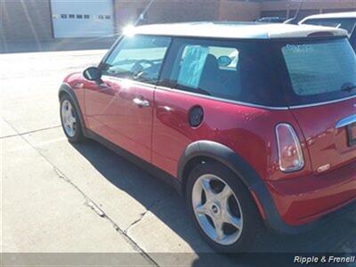 2006 MINI Cooper   - Photo 7 - Davenport, IA 52802