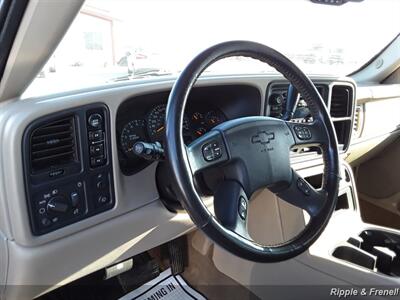 2005 Chevrolet Silverado 1500 LT 4dr Crew Cab LT   - Photo 12 - Davenport, IA 52802