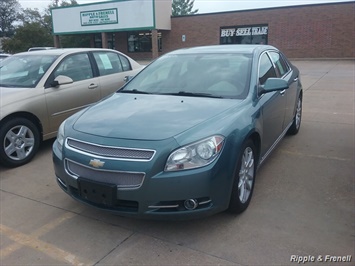 2009 Chevrolet Malibu LTZ   - Photo 1 - Davenport, IA 52802