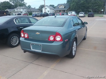 2009 Chevrolet Malibu LTZ   - Photo 3 - Davenport, IA 52802