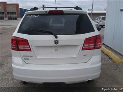 2009 Dodge Journey SXT   - Photo 5 - Davenport, IA 52802