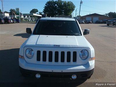 2011 Jeep Patriot Sport   - Photo 1 - Davenport, IA 52802