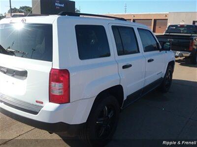 2011 Jeep Patriot Sport   - Photo 6 - Davenport, IA 52802