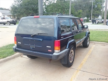 2000 Jeep Cherokee Sport 4dr Sport   - Photo 3 - Davenport, IA 52802