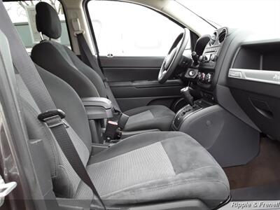 2016 Jeep Compass Sport   - Photo 12 - Davenport, IA 52802