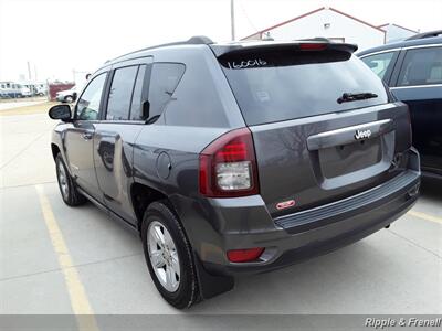 2016 Jeep Compass Sport   - Photo 7 - Davenport, IA 52802