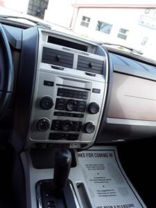 2008 Ford Escape XLT   - Photo 15 - Davenport, IA 52802