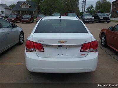 2011 Chevrolet Cruze LT   - Photo 5 - Davenport, IA 52802