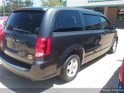 2011 Dodge Grand Caravan Mainstreet   - Photo 6 - Davenport, IA 52802