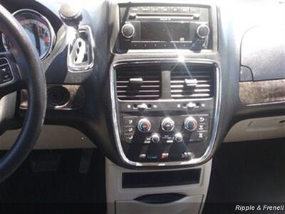 2011 Dodge Grand Caravan Mainstreet   - Photo 14 - Davenport, IA 52802