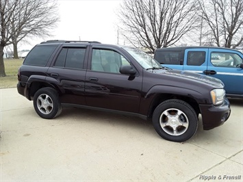 2008 Chevrolet Trailblazer LT1   - Photo 3 - Davenport, IA 52802