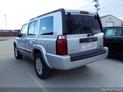2007 Jeep Commander Sport   - Photo 9 - De Witt, IA 52742