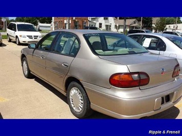 2000 Chevrolet Malibu   - Photo 3 - Davenport, IA 52802