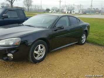 2004 Pontiac Grand Prix GT1   - Photo 2 - Davenport, IA 52802