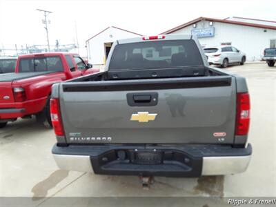 2011 Chevrolet Silverado 1500 LT   - Photo 8 - Davenport, IA 52802