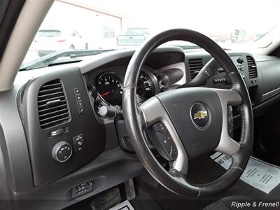 2011 Chevrolet Silverado 1500 LT   - Photo 5 - Davenport, IA 52802