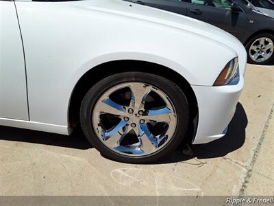 2013 Dodge Charger R/T   - Photo 12 - Davenport, IA 52802