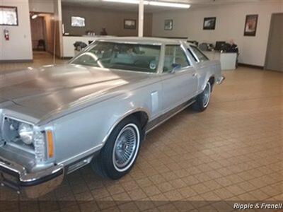 1977 Ford Thunderbird   - Photo 3 - Davenport, IA 52802