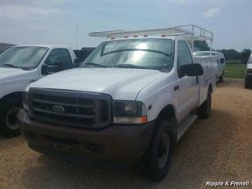 2002 Ford F-350 Super Duty XL 2dr Standard Cab XL   - Photo 1 - Davenport, IA 52802