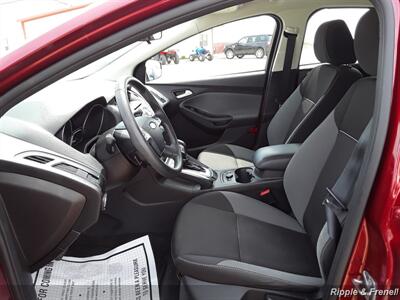 2013 Ford Focus SE   - Photo 4 - Davenport, IA 52802