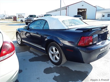 2003 Ford Mustang   - Photo 5 - Davenport, IA 52802