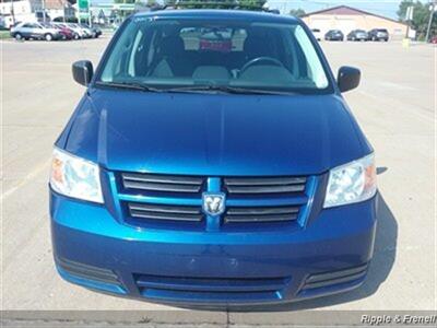 2010 Dodge Grand Caravan Hero   - Photo 1 - Davenport, IA 52802