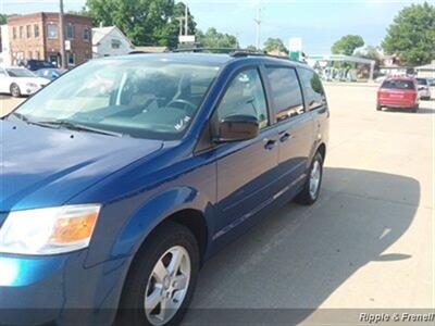 2010 Dodge Grand Caravan Hero   - Photo 3 - Davenport, IA 52802