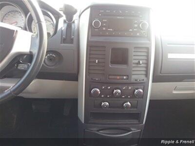 2010 Dodge Grand Caravan Hero   - Photo 14 - Davenport, IA 52802