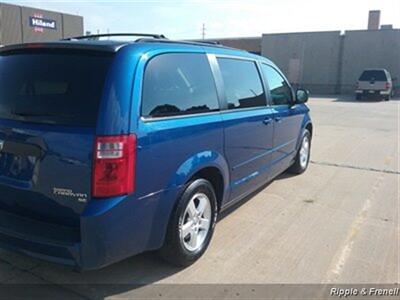 2010 Dodge Grand Caravan Hero   - Photo 6 - Davenport, IA 52802