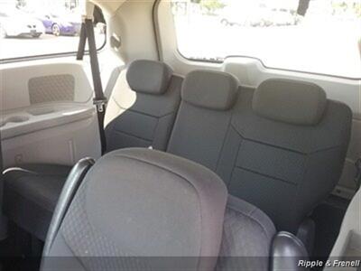 2010 Dodge Grand Caravan Hero   - Photo 10 - Davenport, IA 52802