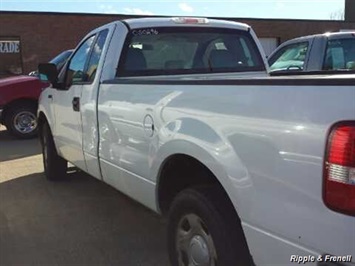 2005 Ford F-150 XL 2dr Standard Cab XL   - Photo 1 - Davenport, IA 52802