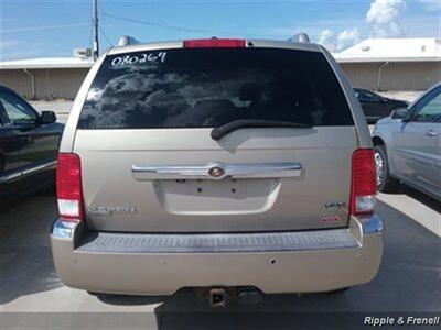 2008 Chrysler Aspen Limited   - Photo 5 - Davenport, IA 52802