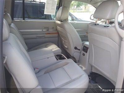 2008 Chrysler Aspen Limited   - Photo 12 - Davenport, IA 52802