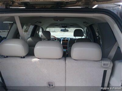 2008 Chrysler Aspen Limited   - Photo 10 - Davenport, IA 52802