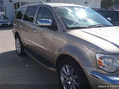 2008 Chrysler Aspen Limited   - Photo 4 - Davenport, IA 52802