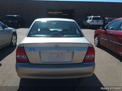 2001 Mazda Protege LX   - Photo 5 - Davenport, IA 52802