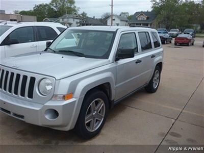 2008 Jeep Patriot Sport   - Photo 3 - Davenport, IA 52802