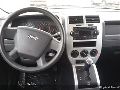 2008 Jeep Patriot Sport   - Photo 10 - Davenport, IA 52802