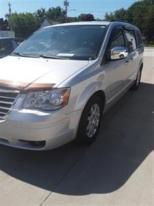 2010 Chrysler Town & Country Touring Plus   - Photo 4 - Davenport, IA 52802