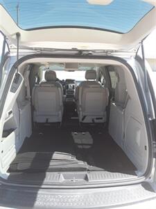 2010 Chrysler Town & Country Touring Plus   - Photo 15 - Davenport, IA 52802