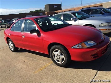 2000 Chevrolet Cavalier   - Photo 2 - Davenport, IA 52802