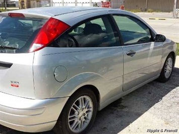 2006 Ford Focus ZX3 S   - Photo 3 - Davenport, IA 52802