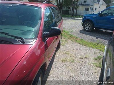 2005 Chrysler Town & Country Touring   - Photo 3 - Davenport, IA 52802