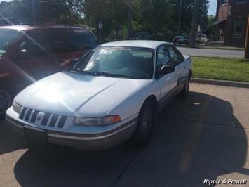 1994 Chrysler Concorde   - Photo 1 - Davenport, IA 52802