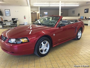 2004 Ford Mustang Deluxe   - Photo 2 - Davenport, IA 52802
