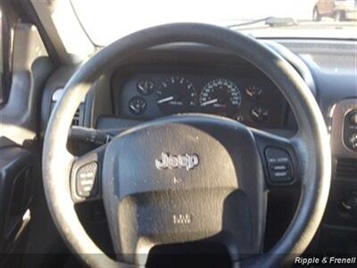 2003 Jeep Grand Cherokee Laredo   - Photo 12 - Davenport, IA 52802