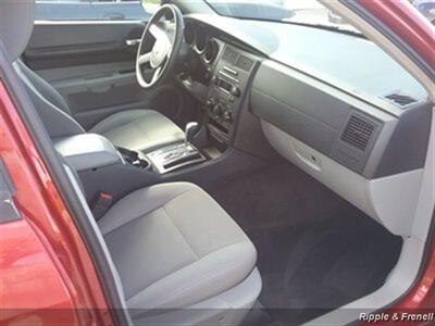 2007 Dodge Magnum SE   - Photo 10 - Davenport, IA 52802