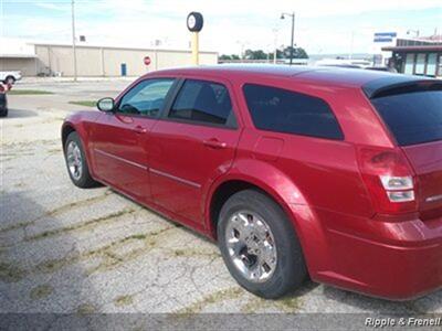 2007 Dodge Magnum SE   - Photo 7 - Davenport, IA 52802